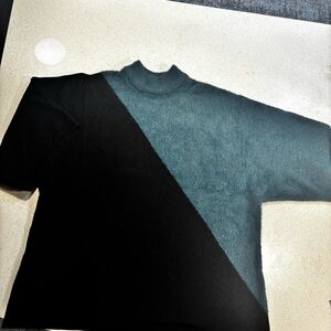 Alfani Sweater in Black and Green